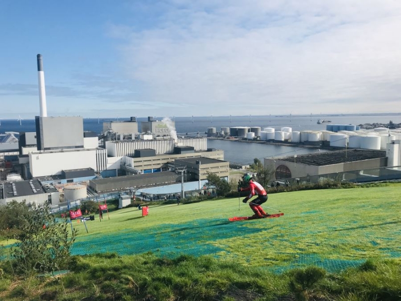 CopenHill: Skifahren ohne Schnee