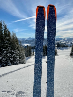 Im Test: Kombipaket Contour Hybrid Mix Skifell + Doghammer Hüttenschua