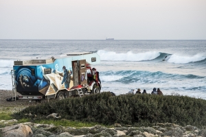 Snowmads Truck - Surfer Roman Rohrmoser